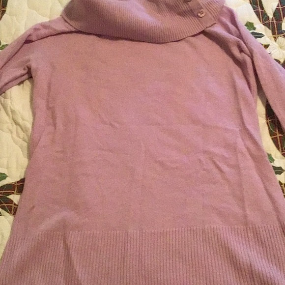 Sweater - Picture 1 of 4